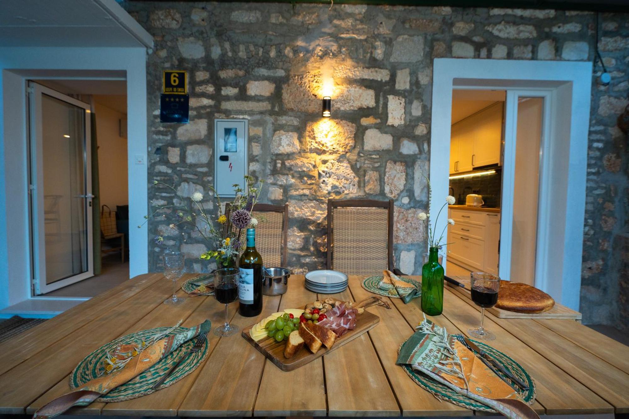 Villa Nona VI - Boutique Stone House Bol Esterno foto